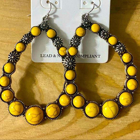 Yellow Stone And Flowers Burnished Silver Earrings - Picture 6 of 6